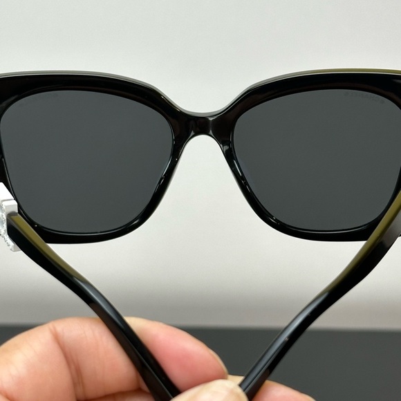 Chanel Sunglasses Rhinestone Logo 5422-B-A c.1026/S4 100% UVA UVB Protection - Picture 12 of 16